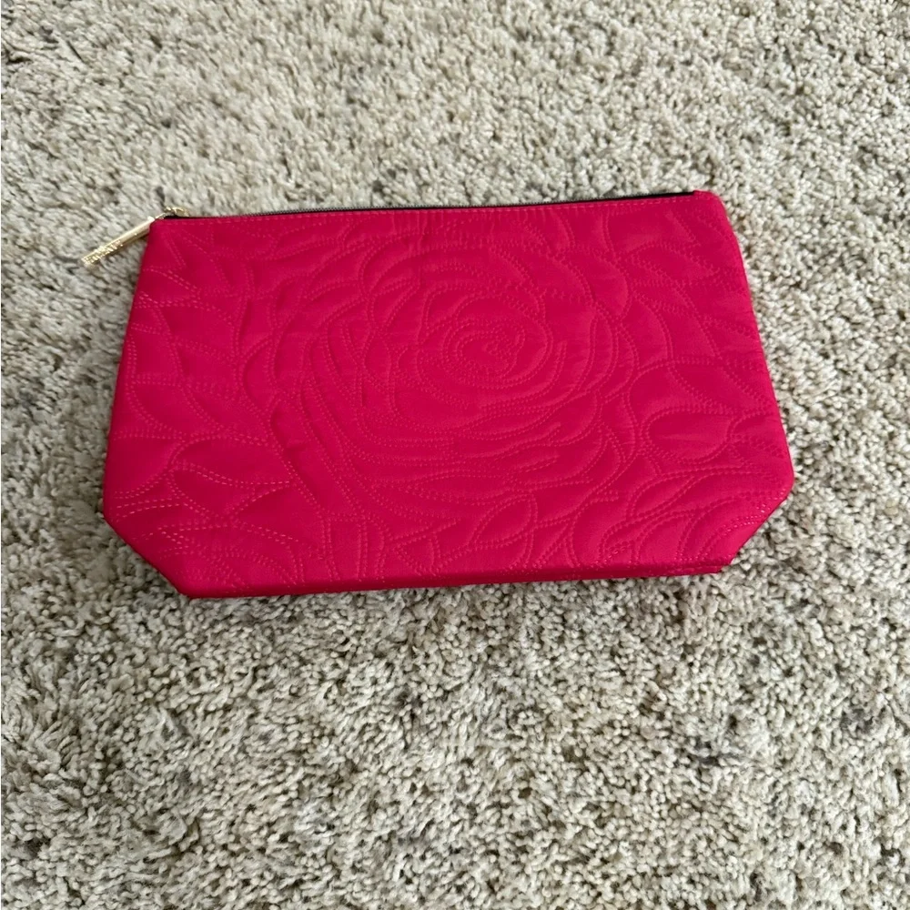 Pink pouch - Picture 1 of 1